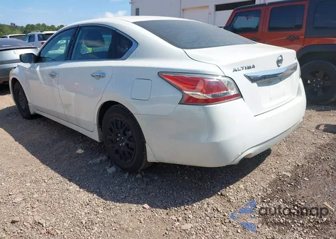 2015 Nissan Altima 2.5 S from USA, damaged, VIN 1N4AL3AP3FN305163